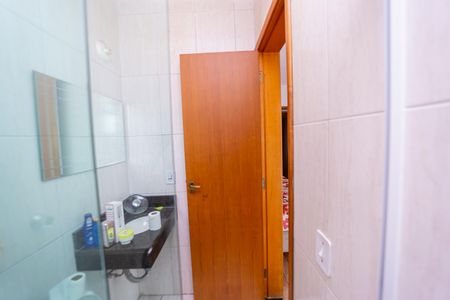 Casa à venda com 175m², 2 quartos e 2 vagasBanheiro do Quarto 1