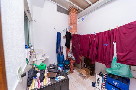 Casa à venda com 175m², 2 quartos e 2 vagasÁrea de Serviço