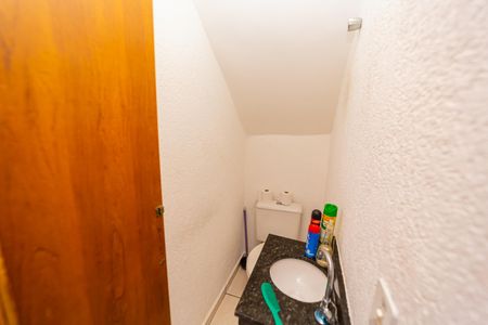 Casa à venda com 175m², 2 quartos e 2 vagasLavabo