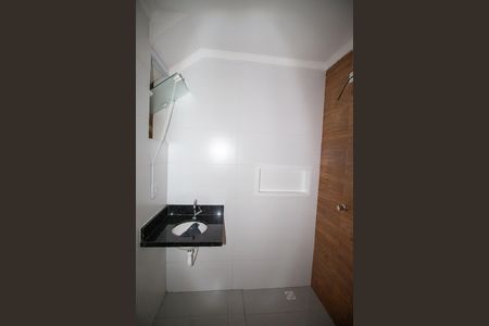 Casa de condomínio para alugar com 42m², 2 quartos e 1 vaga Casa de condomínio para alugar com 42m², 2 quartos e 1 vagaBanheiro Social