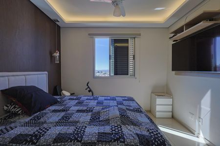 Apartamento à venda com 184m², 3 quartos e 2 vagas Apartamento à venda com 184m², 3 quartos e 2 vagasSuíte 2