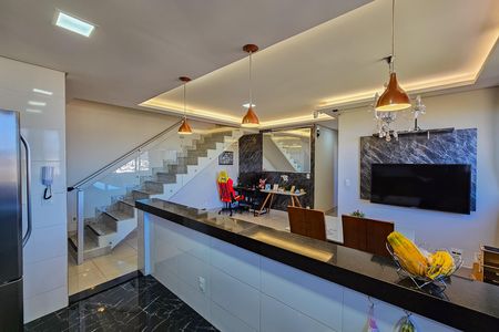 Apartamento à venda com 184m², 3 quartos e 2 vagas Apartamento à venda com 184m², 3 quartos e 2 vagasCozinha