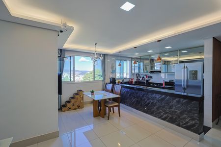 Apartamento à venda com 184m², 3 quartos e 2 vagas Apartamento à venda com 184m², 3 quartos e 2 vagasSala de Jantar