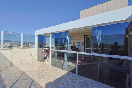 Apartamento à venda com 184m², 3 quartos e 2 vagas Apartamento à venda com 184m², 3 quartos e 2 vagasCobertura