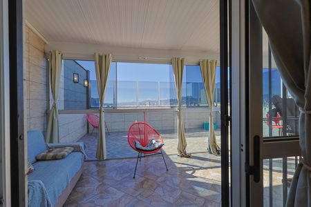 Apartamento à venda com 184m², 3 quartos e 2 vagas Apartamento à venda com 184m², 3 quartos e 2 vagasCobertura