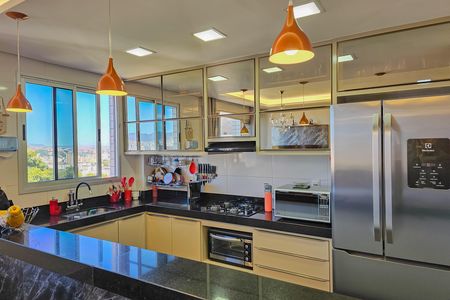 Apartamento à venda com 184m², 3 quartos e 2 vagas Apartamento à venda com 184m², 3 quartos e 2 vagasCozinha