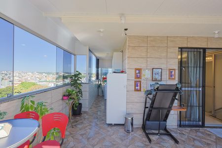 Apartamento à venda com 184m², 3 quartos e 2 vagas Apartamento à venda com 184m², 3 quartos e 2 vagasCobertura