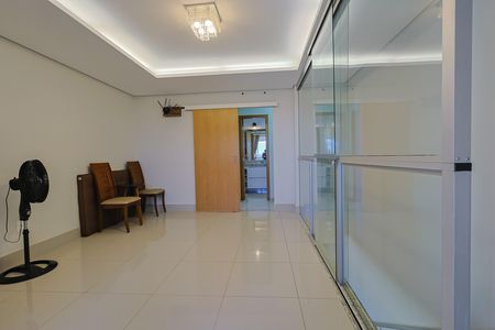 Apartamento à venda com 184m², 3 quartos e 2 vagas Apartamento à venda com 184m², 3 quartos e 2 vagasSala