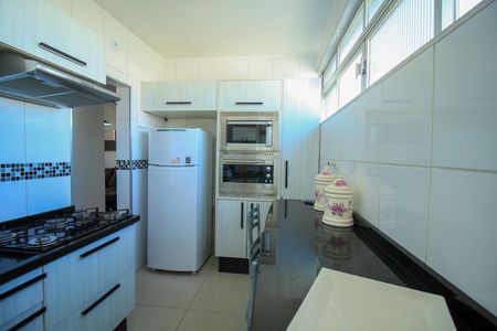 Apartamento à venda com 70m², 2 quartos e 1 vagaCozinha