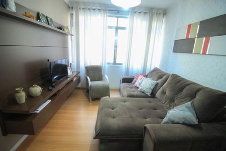 Apartamento à venda com 70m², 2 quartos e 1 vagaSala