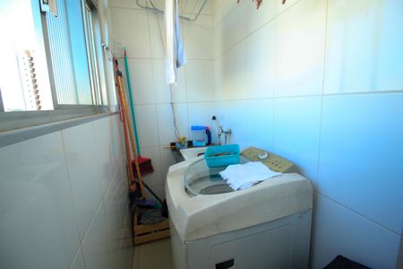 Apartamento à venda com 70m², 2 quartos e 1 vagaÁrea de Serviço