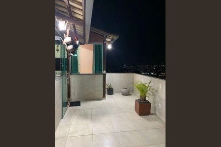 Apartamento à venda com 190m², 3 quartos e 1 vaga Apartamento à venda com 190m², 3 quartos e 1 vagaÁrea Externa