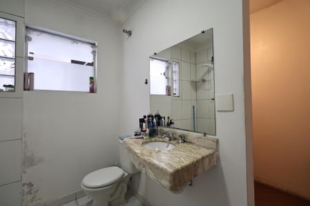 Casa à venda com 264m², 5 quartos e 4 vagasBanheiro da Suíte - Casa1