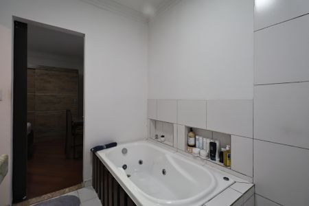 Casa à venda com 264m², 5 quartos e 4 vagasBanheiro da Suíte - Casa1