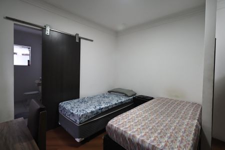 Casa à venda com 264m², 5 quartos e 4 vagasSuite - Casa1