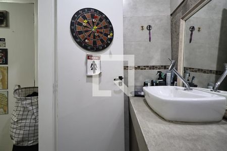 Casa à venda com 264m², 5 quartos e 4 vagasBanheiro da Suíte 1 - Casa 2