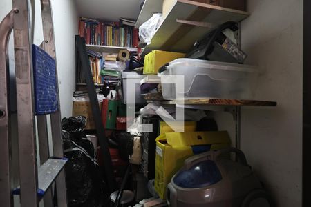 Casa à venda com 264m², 5 quartos e 4 vagasDepósito