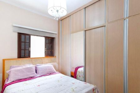 Casa à venda com 320m², 3 quartos e 3 vagasFoto 02