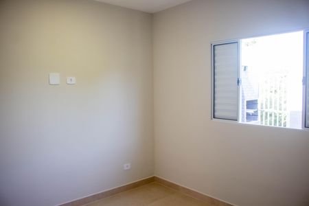 Casa para alugar com 70m², 2 quartos e 2 vagasSuíte