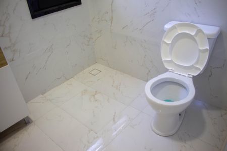 Casa para alugar com 70m², 2 quartos e 2 vagasBanheiro Suite