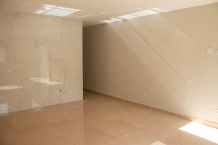 Casa para alugar com 70m², 2 quartos e 2 vagasSala/Cozinha