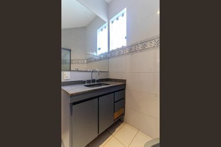 Casa à venda com 600m², 5 quartos e 8 vagasBanheiro da Suíte 4