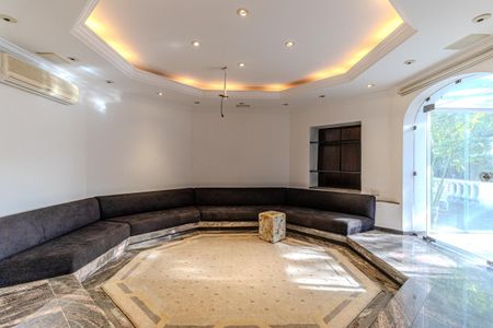 Casa à venda com 600m², 5 quartos e 8 vagasSala 3