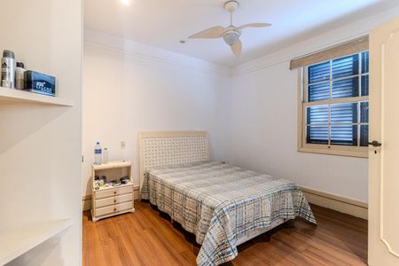 Casa à venda com 600m², 5 quartos e 8 vagasSuíte 2