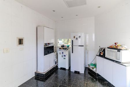 Casa à venda com 600m², 5 quartos e 8 vagasCozinha