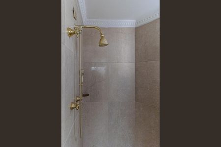 Casa à venda com 600m², 5 quartos e 8 vagasBanheiro da Suíte 3