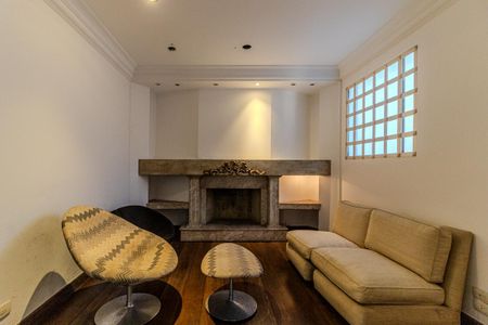 Casa à venda com 600m², 5 quartos e 8 vagasSala 2