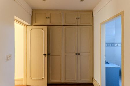 Casa à venda com 600m², 5 quartos e 8 vagasSuíte 4