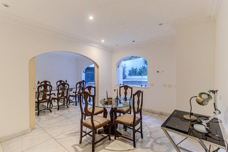 Casa à venda com 600m², 5 quartos e 8 vagasSala 5