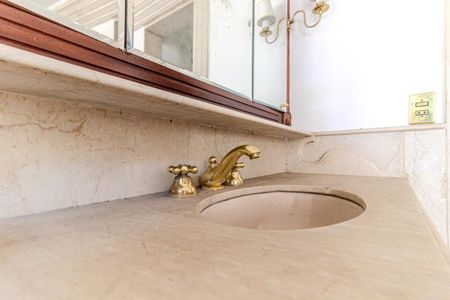 Casa à venda com 600m², 5 quartos e 8 vagasBanheiro da Suíte 3