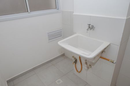 Apartamento à venda com 40m², 2 quartos e sem vaga Apartamento à venda com 40m², 2 quartos e sem vagaCozinha e Área de Serviço
