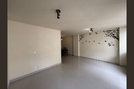 Apartamento à venda com 108m², 2 quartos e 2 vagas Apartamento à venda com 108m², 2 quartos e 2 vagasSala