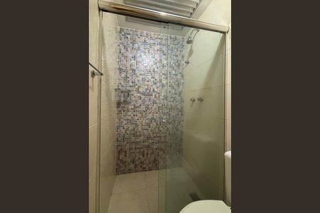 Apartamento à venda com 108m², 2 quartos e 2 vagas Apartamento à venda com 108m², 2 quartos e 2 vagasBanheiro social