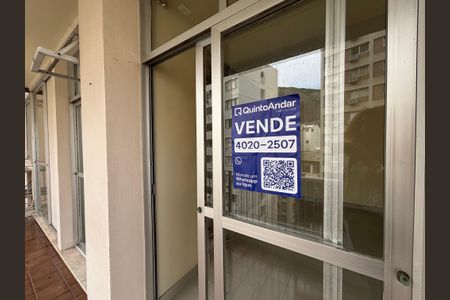 Apartamento à venda com 108m², 2 quartos e 2 vagas Apartamento à venda com 108m², 2 quartos e 2 vagasPlaca