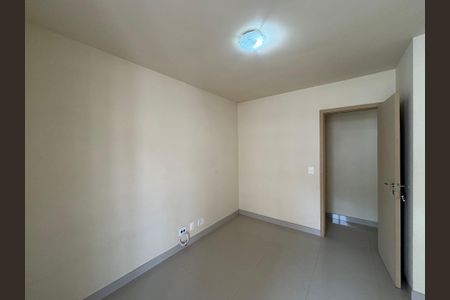 Apartamento à venda com 108m², 2 quartos e 2 vagas Apartamento à venda com 108m², 2 quartos e 2 vagasQuarto