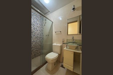 Apartamento à venda com 108m², 2 quartos e 2 vagas Apartamento à venda com 108m², 2 quartos e 2 vagasBanheiro social