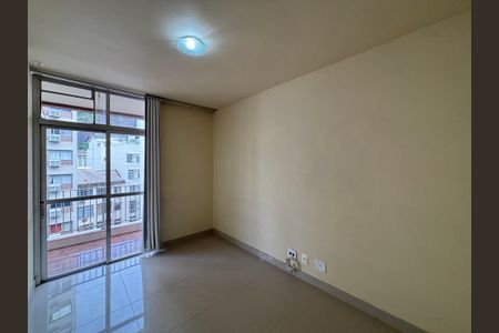 Apartamento à venda com 108m², 2 quartos e 2 vagas Apartamento à venda com 108m², 2 quartos e 2 vagasQuarto