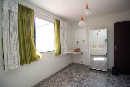 Casa à venda com 180m², 2 quartos e 2 vagasSuíte 2