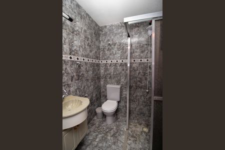 Casa à venda com 180m², 2 quartos e 2 vagasBanheiro da Suíte 1