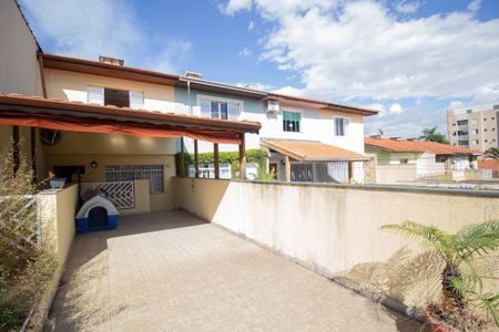 Casa à venda com 180m², 2 quartos e 2 vagasVaranda