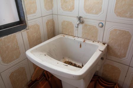 Casa à venda com 180m², 2 quartos e 2 vagasÁrea de Serviço