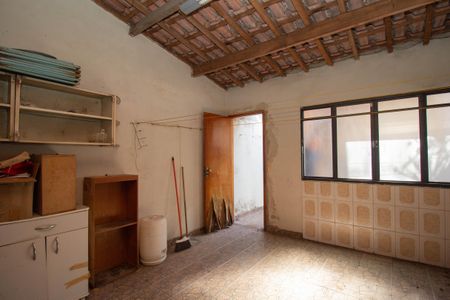 Casa à venda com 180m², 2 quartos e 2 vagasÁrea de Serviço