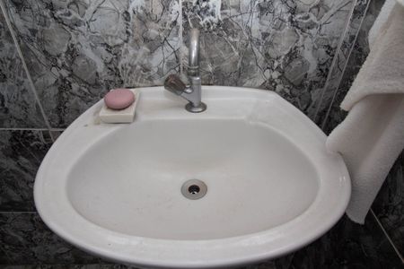 Casa à venda com 180m², 2 quartos e 2 vagasBanheiro Social