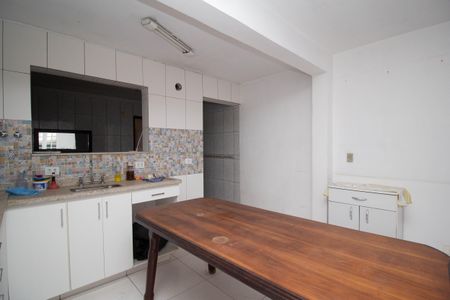 Casa à venda com 180m², 2 quartos e 2 vagasCozinha