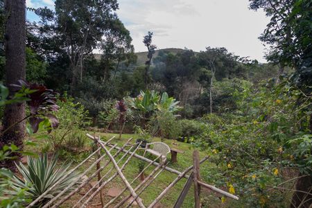 Casa de condomínio à venda com 420m², 6 quartos e 4 vagasQuintal