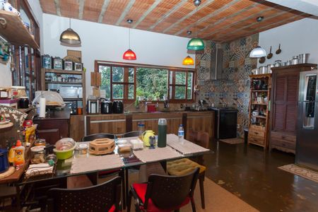 Casa de condomínio à venda com 420m², 6 quartos e 4 vagasCozinha